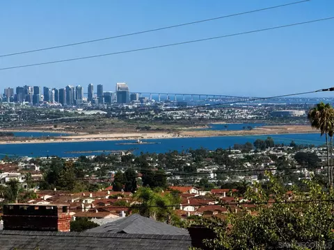 View/Area - 1616 Clemson Cir, La Jolla, CA 92037 photo 4 of 6