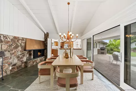 Dining - 1616 Clemson Cir, La Jolla, CA 92037 photo 3 of 5