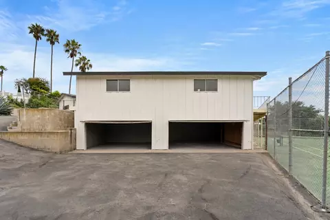 Exterior - 1616 Clemson Cir, La Jolla, CA 92037 photo 8 of 12