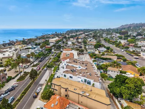 View/Area - 5437 La Jolla Blvd, La Jolla, CA 92037 photo 8 of 11