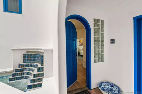 Entry Way - 5437 La Jolla Blvd, La Jolla, CA 92037 photo 1 of 2