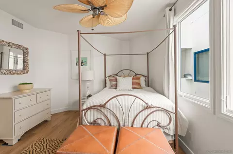 Bedroom - 5437 La Jolla Blvd, La Jolla, CA 92037 photo 9 of 9