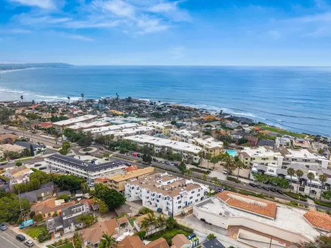 View/Area - 5437 La Jolla Blvd, La Jolla, CA 92037 photo 10 of 11