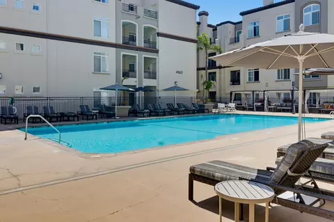 Exterior - 4175 Executive Dr #G205, La Jolla, CA 92037 photo 2 of 5