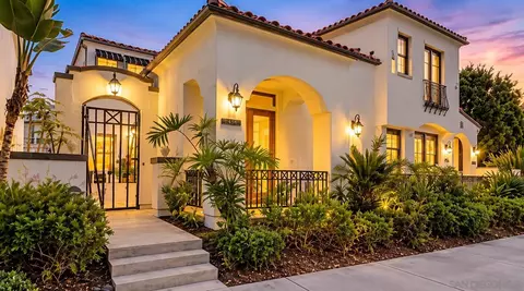 2985 Farragut Rd, San Diego, CA 92106