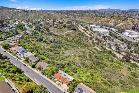 View/Area - 5713 Desert View Dr, La Jolla, CA 92037 photo 5 of 8