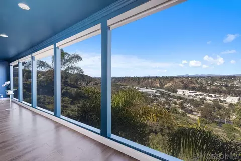 View/Area - 5713 Desert View Dr, La Jolla, CA 92037 photo 1 of 8