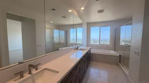 Bath - 7765 La Mesa Summit Dr, La Mesa, CA 91941 photo 2 of 4