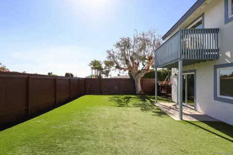 Exterior - 658-660 Santa Fe Dr, Encinitas, CA 92024 photo 5 of 11