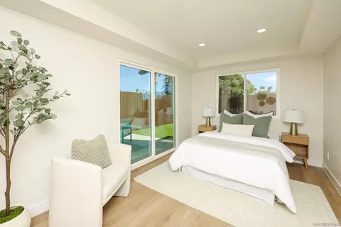 Bedroom - 658-660 Santa Fe Dr, Encinitas, CA 92024 photo 3 of 5