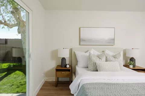 Bedroom - 658-660 Santa Fe Dr, Encinitas, CA 92024 photo 5 of 5