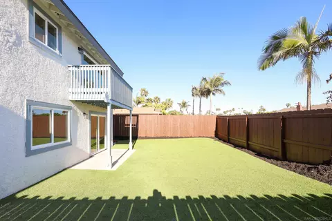 Exterior - 658-660 Santa Fe Dr, Encinitas, CA 92024 photo 4 of 11