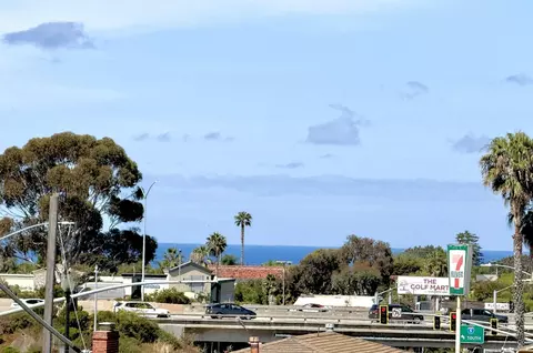 View/Area - 658-660 Santa Fe Dr, Encinitas, CA 92024 photo 1 of 5
