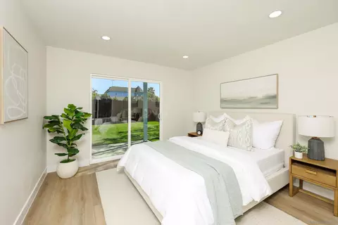 Bedroom - 658-660 Santa Fe Dr, Encinitas, CA 92024 photo 4 of 5
