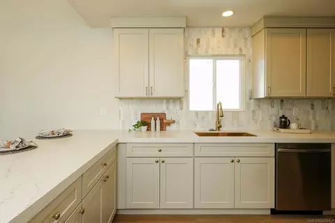 Kitchen - 658-660 Santa Fe Dr, Encinitas, CA 92024 photo 1 of 2