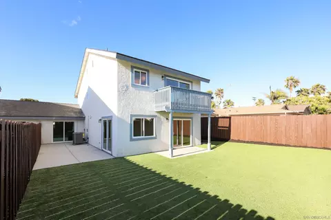 Exterior - 658-660 Santa Fe Dr, Encinitas, CA 92024 photo 6 of 11