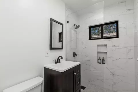 Bath - 326-28 H Ave, Coronado, CA 92118 photo 3 of 3