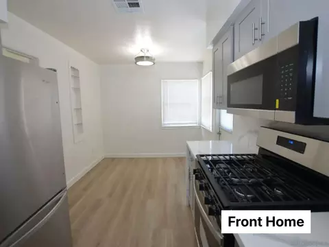 Kitchen - 326-28 H Ave, Coronado, CA 92118 photo 2 of 3