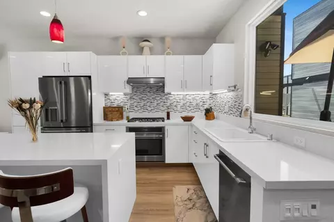 Kitchen - 8270 High St, La Mesa, CA 91941 photo 6 of 7