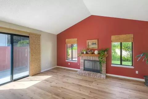 Living - 809 Applewilde Dr, San Marcos, CA 92078 photo 5 of 8