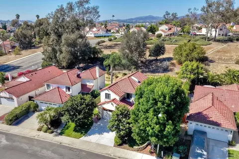 View/Area - 809 Applewilde Dr, San Marcos, CA 92078 photo 3 of 18