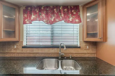 Kitchen - 809 Applewilde Dr, San Marcos, CA 92078 photo 5 of 6