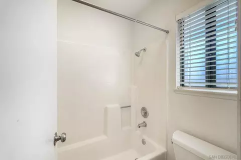 Bath - 809 Applewilde Dr, San Marcos, CA 92078 photo 4 of 6