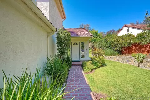 Exterior - 809 Applewilde Dr, San Marcos, CA 92078 photo 6 of 8