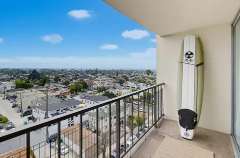 4944 Cass St #909, San Diego, CA 92109