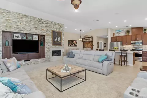 Living - 284 Pipe Spgs, Beaumont, CA 92223 photo 1 of 3