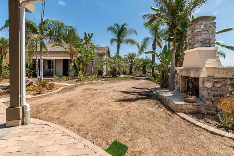 Exterior - 5148 Minneola Dr, Fallbrook, CA 92028 photo 7 of 20
