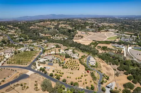View/Area - 5148 Minneola Dr, Fallbrook, CA 92028 photo 5 of 7