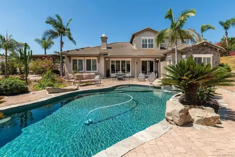 Exterior - 5148 Minneola Dr, Fallbrook, CA 92028 photo 11 of 20