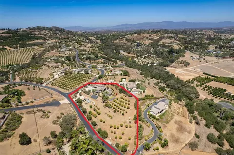 View/Area - 5148 Minneola Dr, Fallbrook, CA 92028 photo 3 of 7