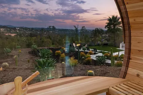 View/Area - 1112 Starview Dr, Vista, CA 92084 photo 2 of 4