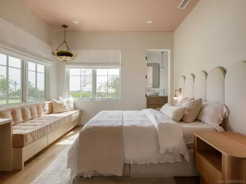 Bedroom - 1212 Hymettus Ave, Encinitas, CA 92024 photo 3 of 4