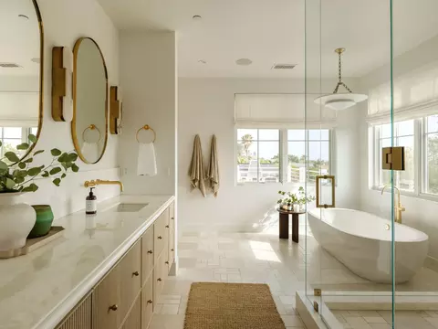 Bath - 1212 Hymettus Ave, Encinitas, CA 92024 photo 1 of 3