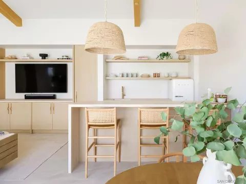 Kitchen - 1212 Hymettus Ave, Encinitas, CA 92024 photo 2 of 2