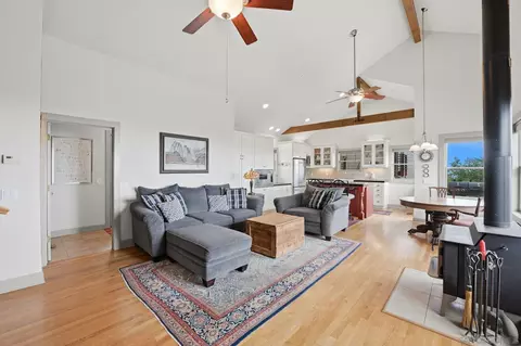 Living - 7256 Cosmit Ln, Julian, CA 92036 photo 2 of 5