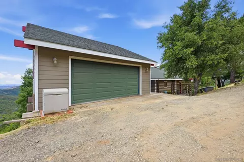 Exterior - 7256 Cosmit Ln, Julian, CA 92036 photo 12 of 17