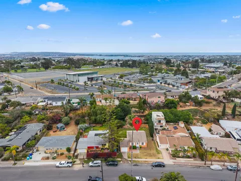 3816 Tomahawk Ln, San Diego, CA 92117