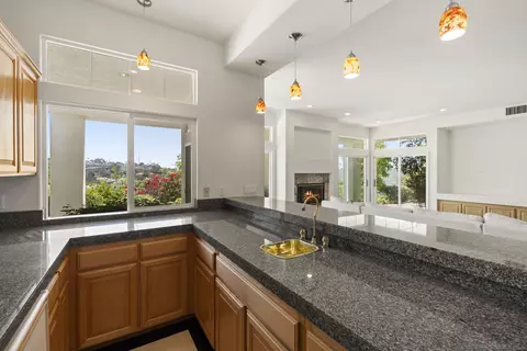 Kitchen - 941 Avocado Pl, Del Mar, CA 92014 photo 3 of 3