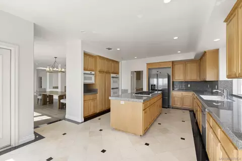 Kitchen - 941 Avocado Pl, Del Mar, CA 92014 photo 2 of 3