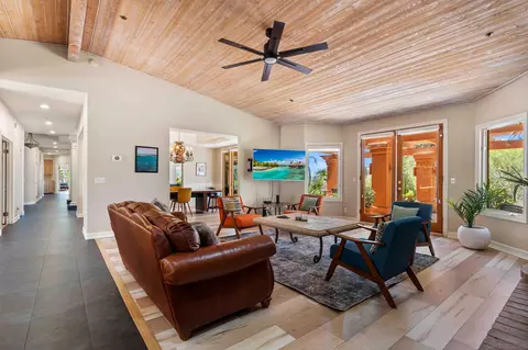 Living - 2369 Vern Dr, Fallbrook, CA 92028 photo 3 of 4