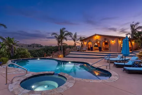 Exterior - 2369 Vern Dr, Fallbrook, CA 92028 photo 3 of 6