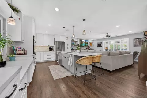 Kitchen - 2520 Windmill Vw, El Cajon, CA 92020 photo 5 of 9