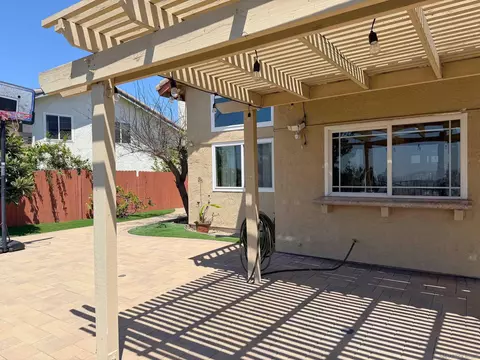 Exterior - 10295 Moorpark, Spring Valley, CA 91978 photo 4 of 8