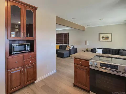Kitchen - 10295 Moorpark, Spring Valley, CA 91978 photo 3 of 3