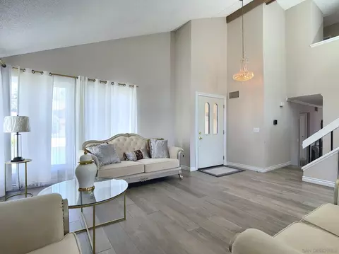 Living - 10295 Moorpark, Spring Valley, CA 91978 photo 4 of 11
