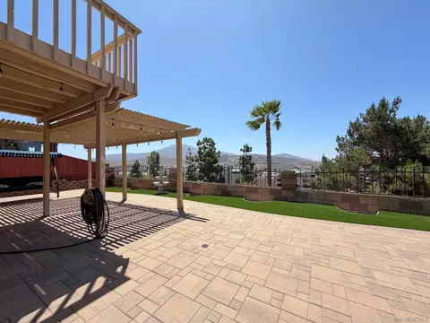 Exterior - 10295 Moorpark, Spring Valley, CA 91978 photo 6 of 8